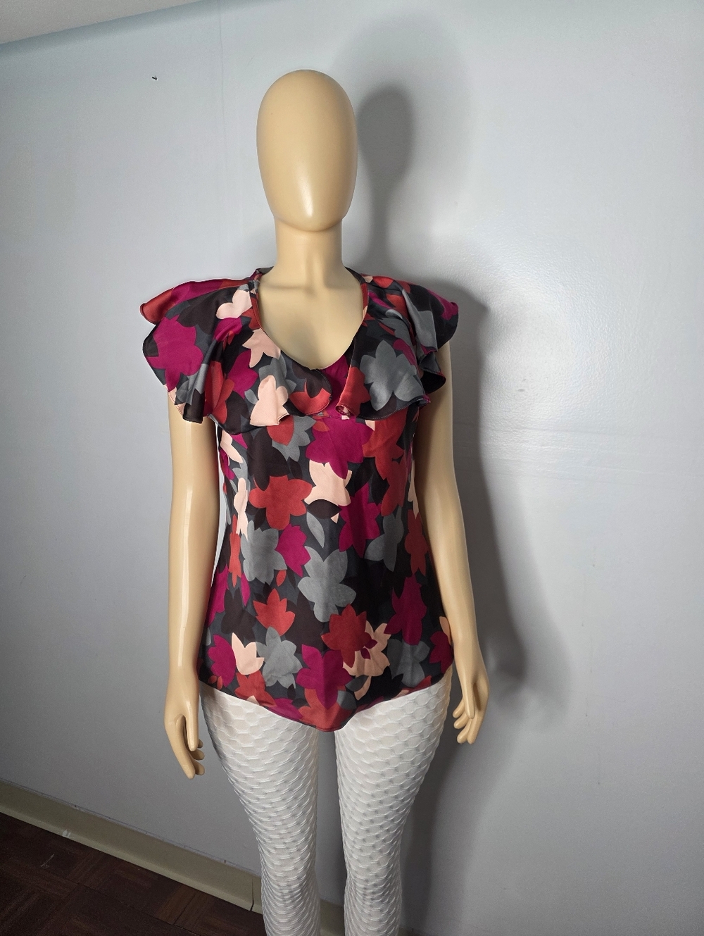 attention Floral Ruffle Cap-Sleeve Blouse - Magenta, Red, Gray US/L